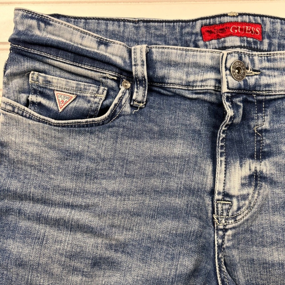 Guess Slim Straight Denim Shorts Mens 32 (FIT 34) Stretch Distressed Acid Wash